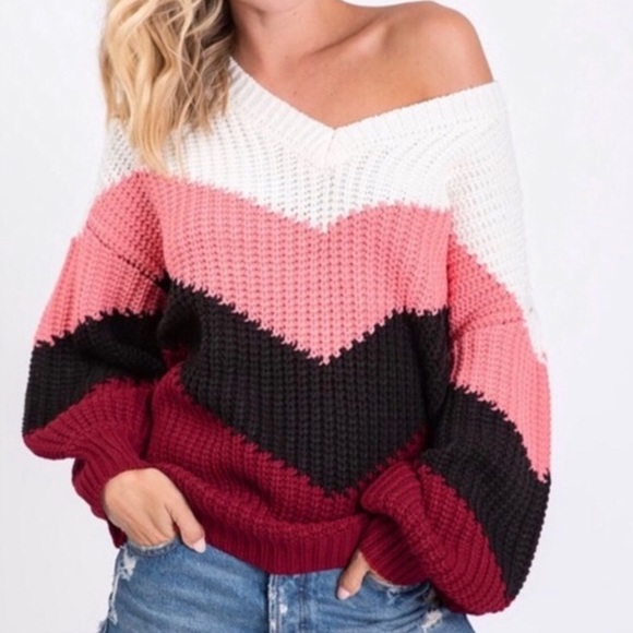 Sweaters - ❣️LAST ONE❣️EXTREMELY SOFT CHEVRON SWEATER